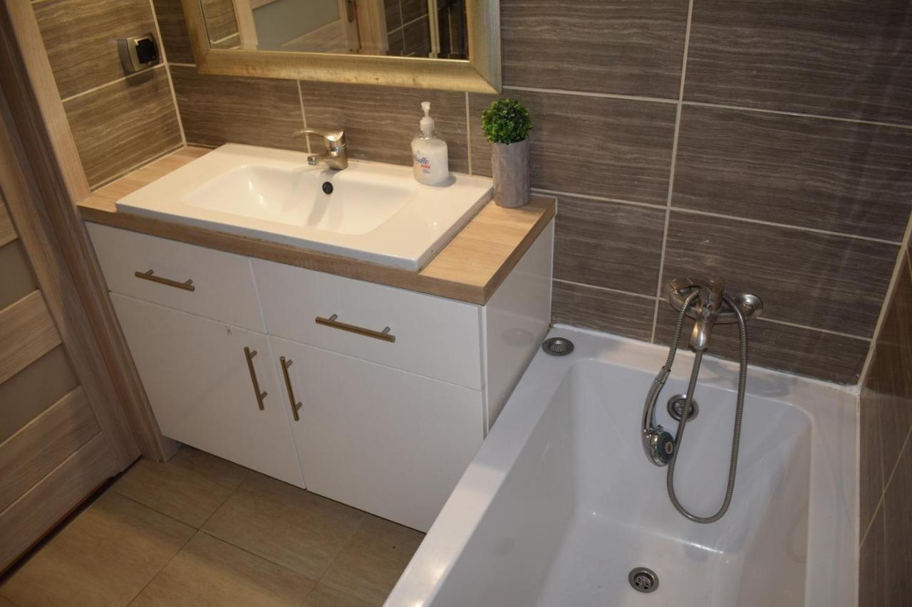 Apartament M-5 - 74M2 쳉스토호바 외부 사진